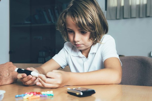 What Are the Best Practices for Starting an Online Vintage Clothing Business?